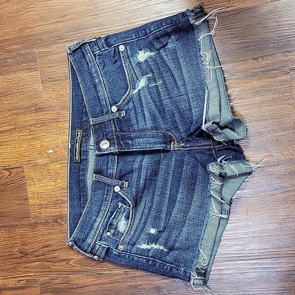 Abercrombie and Fitch woman jean shorts w/25 L/2